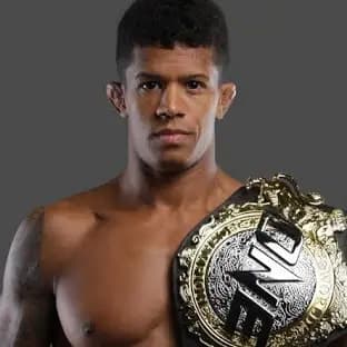 ADRIANO MORAES